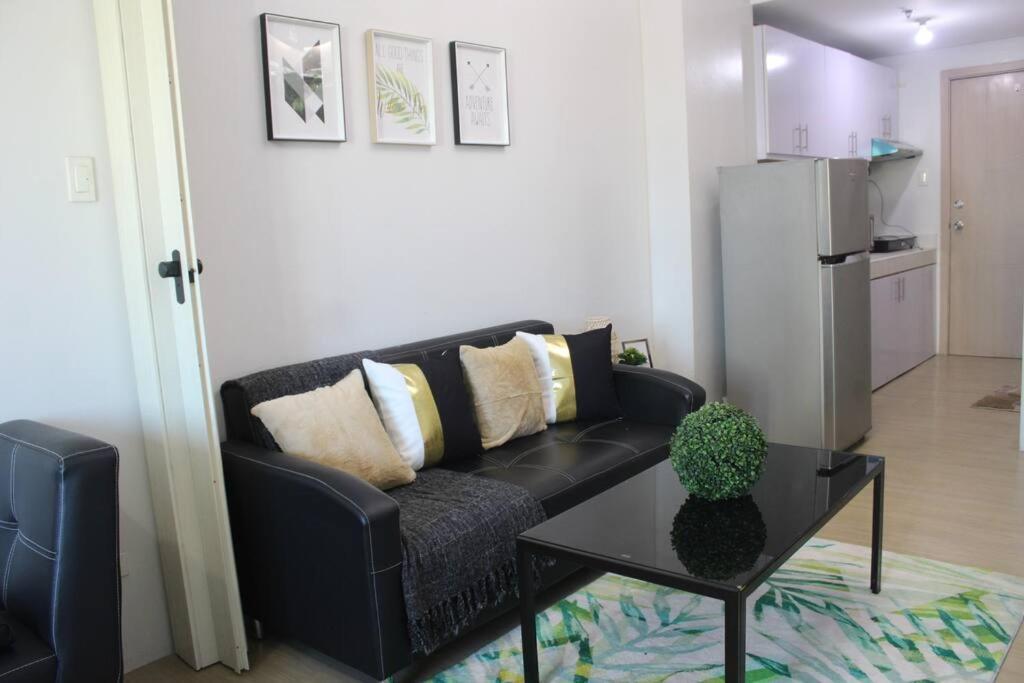 Huge A2J Executive Luxury 1Br Suite Near Abs Cbn, Gma マニラ市 エクステリア 写真